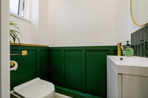 88 Vicarage Lane, Stratford, London, E15 4HQ