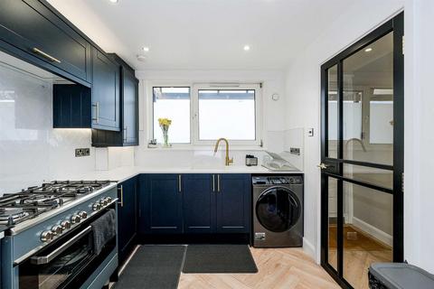 88 Vicarage Lane, Stratford, London, E15 4HQ