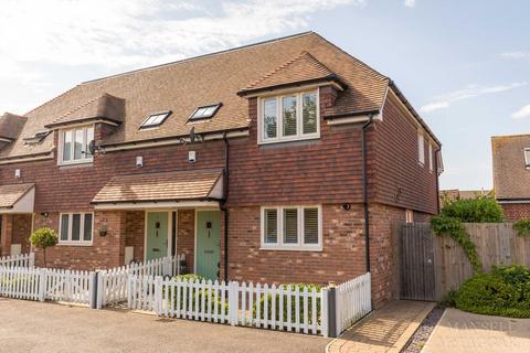 3 bedroom end of terrace house for sale, High Street, Lingfield RH7