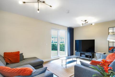 3 bedroom flat for sale, 5 Umbrella Pine Terrace, Cammo, Edinburgh, EH4 8FR