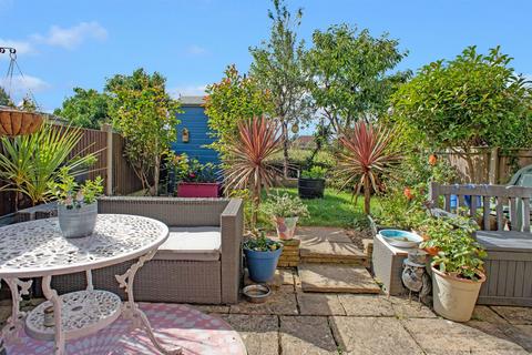 26 Semple Gardens, Chatham, ME4 6QD