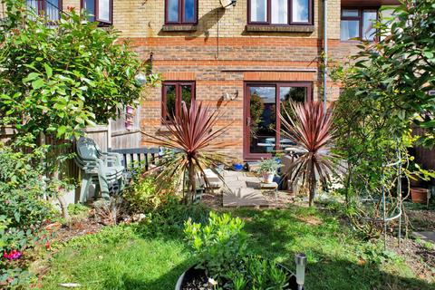 26 Semple Gardens, Chatham, ME4 6QD