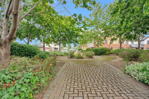 26 Semple Gardens, Chatham, ME4 6QD