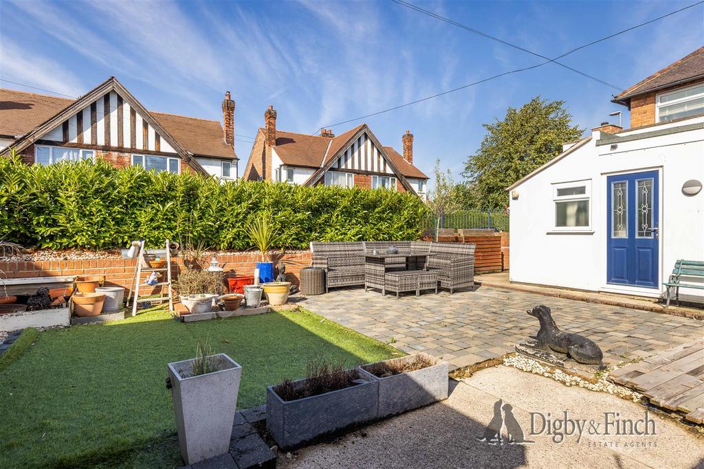 78, Gordon Road West Bridgford, NG2 5 LW-6watermark