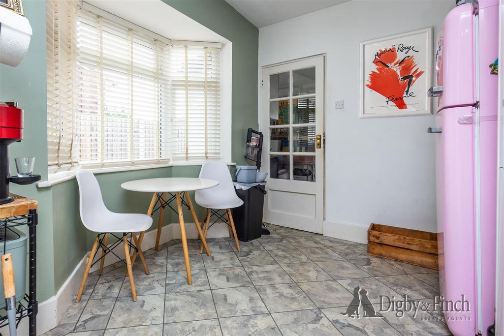 78, Gordon Road West Bridgford, NG2 5 LW-14watermar