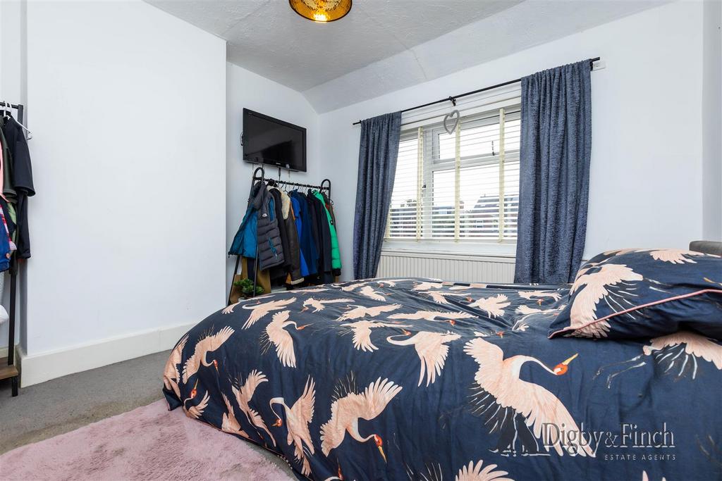 78, Gordon Road West Bridgford, NG2 5 LW-19watermar