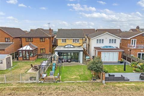 4 bedroom detached house for sale, Little Wakering Road, Little Wakering, Southend-on-Sea, Essex, SS3