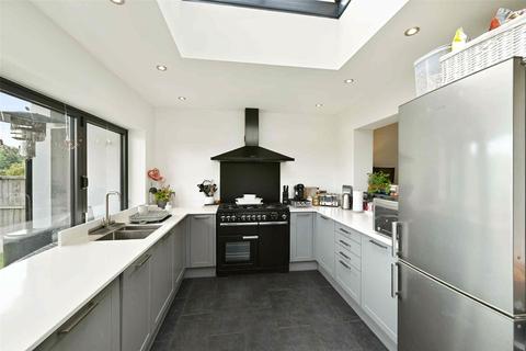 4 bedroom detached house for sale, Little Wakering Road, Little Wakering, Southend-on-Sea, Essex, SS3