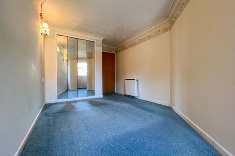 2 bedroom flat for sale, Holland Road, Hove BN3