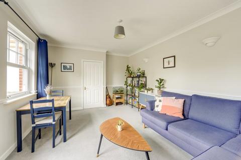 2 bedroom maisonette for sale, Bromley Road, Catford, London, SE6