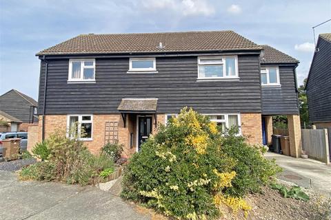 4 bedroom detached house for sale, Menish Way, Chelmer Village, Chelmsford