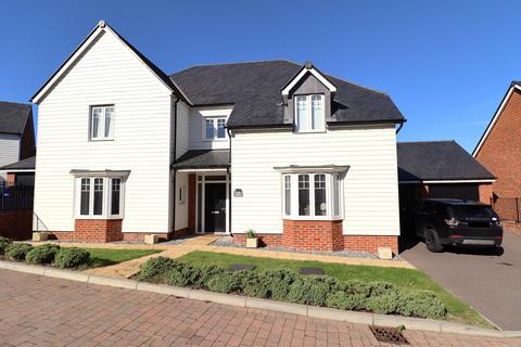 5 bedroom detached house for sale, Cascades Way, Little Common, Bexhill-on-Sea, TN39