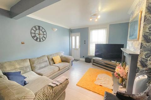 2 bedroom terraced house for sale, Mead Road, Gravesend, Kent, DA11