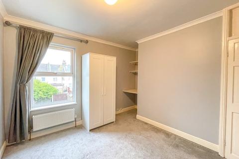 30 Mead Road, Gravesend, DA11 7PP