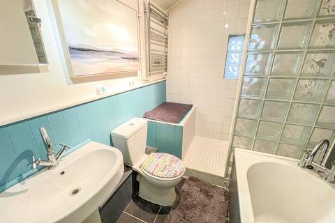 30 Mead Road, Gravesend, DA11 7PP