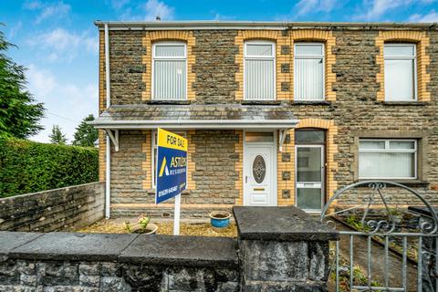 4 bedroom end of terrace house for sale, Main Road, Neath