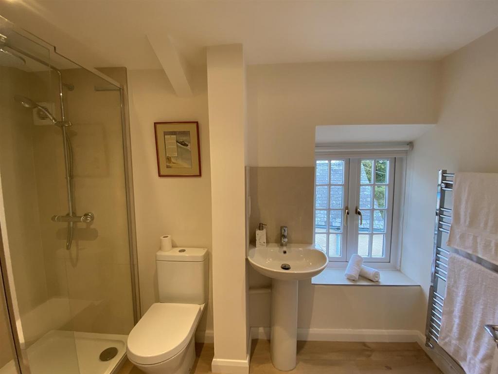 Beech Cottage - bathroom.jpg