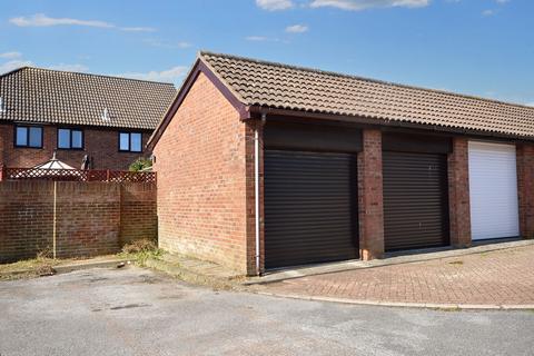 2 bedroom terraced house for sale, Perries Mead, Folkestone CT19