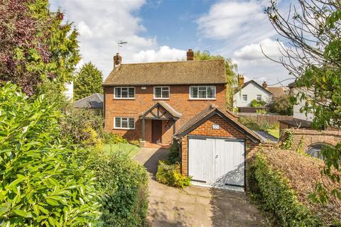 3 bedroom detached house for sale, 160 Tonbridge Road, Hildenborough TN11