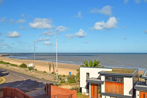 2 bedroom apartment for sale, Westbrook Gardens, Margate