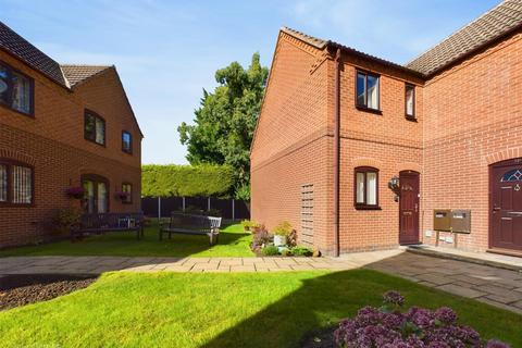 2 bedroom maisonette for sale, St. Johns Court, Nottingham NG4