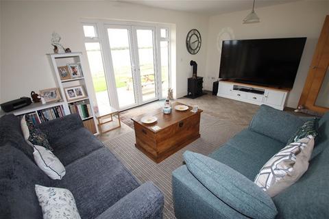 3 bedroom detached bungalow for sale, Farm Close, Kirby Cross