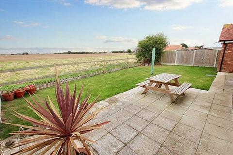 3 bedroom detached bungalow for sale, Farm Close, Kirby Cross