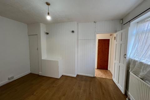 undefined, First Avenue, Dagenham