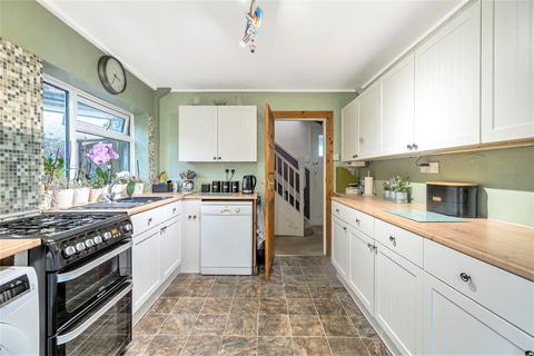 7 Greenway, Wallington, SM6 8DQ