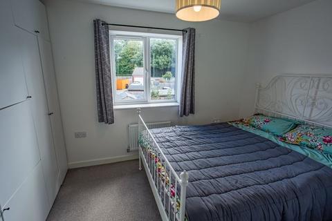 6 Collins Close, Langport, TA10 9FG