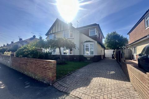 4 bedroom semi-detached house to rent, Station Approach Road, Ramsgate