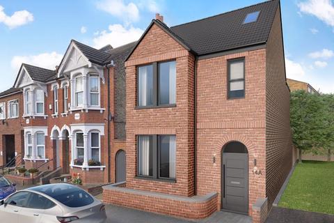 4 bedroom detached house for sale, Durham Road, Sidcup