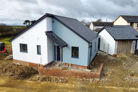 2 bedroom detached bungalow for sale, Fore Street, Langtree