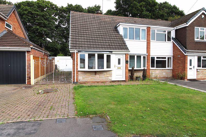 Almond Close, Pelsall, WS3 4LA 3 bed semidetached house for sale £