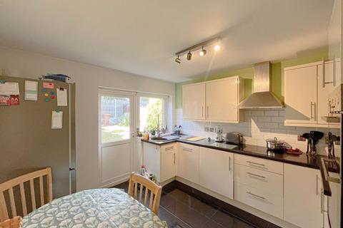 1 Cottage Close, Burntwood, WS7 4YA