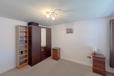 1 Cottage Close, Burntwood, WS7 4YA