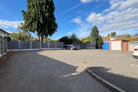 1 Cottage Close, Burntwood, WS7 4YA