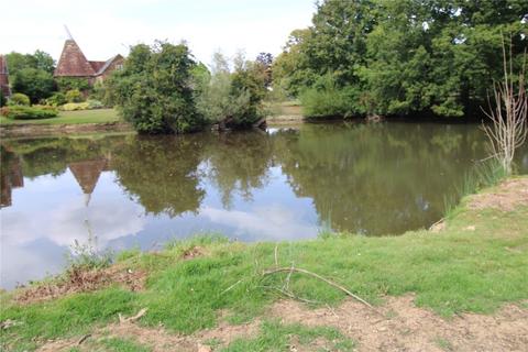 4 bedroom detached house to rent, Biddenden Road, Frittenden, Cranbrook, Kent, TN17