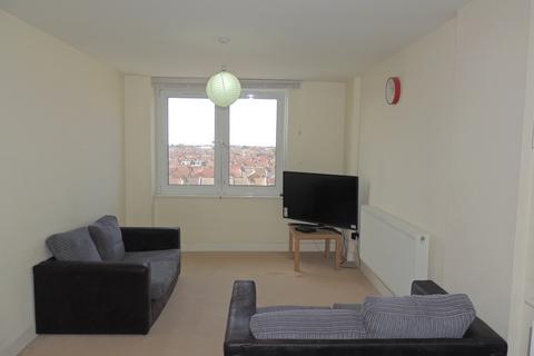 2 bedroom flat to rent, Goldsmith Avenue, Southsea