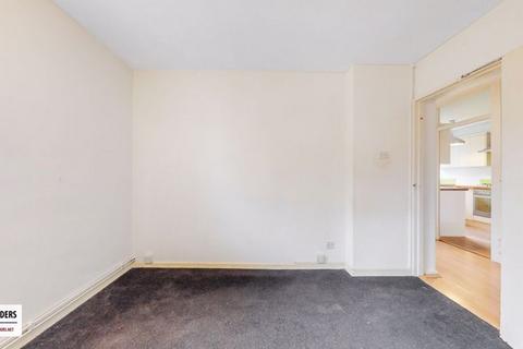 2 bedroom apartment for sale, Villiers Close, Leyton, E10