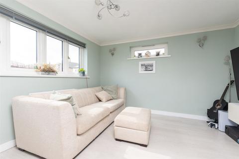 2 bedroom ground floor maisonette for sale, Burnell Avenue, Welling, Kent