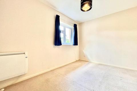 1 bedroom cluster house for sale, Moorland Gardens, Old Bedford Road Area, Luton, Bedfordshire, LU2 7QF