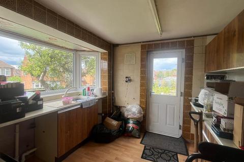 3 bedroom semi-detached house for sale, Hill Rise, Sundon Park, Luton, Bedfordshire, LU3 3EA