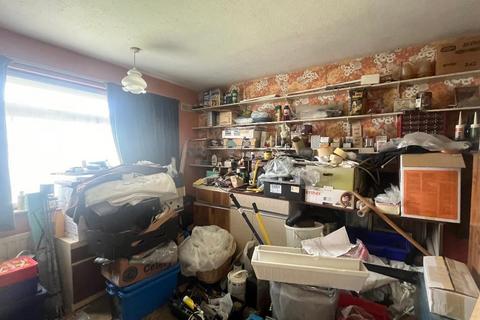 3 bedroom semi-detached house for sale, Hill Rise, Sundon Park, Luton, Bedfordshire, LU3 3EA