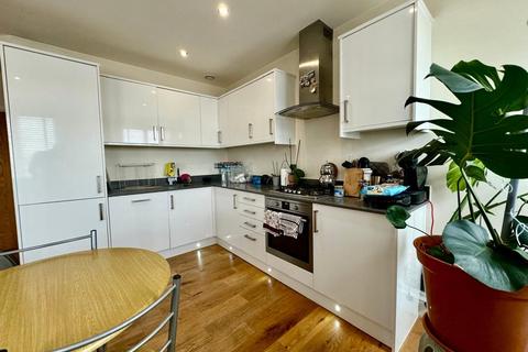 1 bedroom flat for sale, Upper Wickham Lane, Welling, Kent, DA16