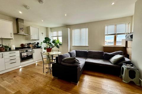 1 bedroom flat for sale, Upper Wickham Lane, Welling, Kent, DA16