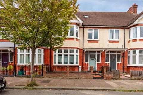 4 bedroom terraced house for sale, Richmond Road, Bedford, Bedfordshire, MK40