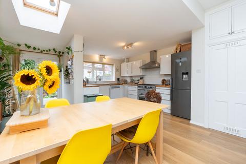 13 Grantham Road, Bristol, BS15 1JR