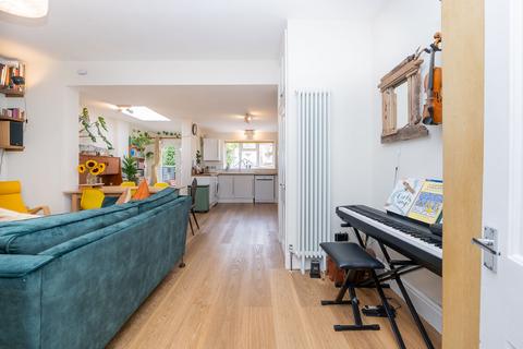 13 Grantham Road, Bristol, BS15 1JR