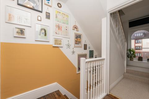 13 Grantham Road, Bristol, BS15 1JR
